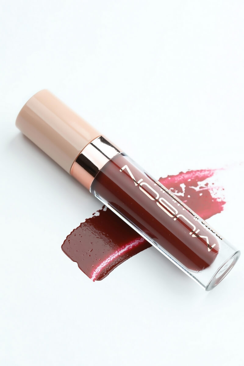 Kozmetik Ürün Fotoğrafçılığı: Packshot ve Lifestyle Çekimlerin Önemi - Özay Aydın Blog